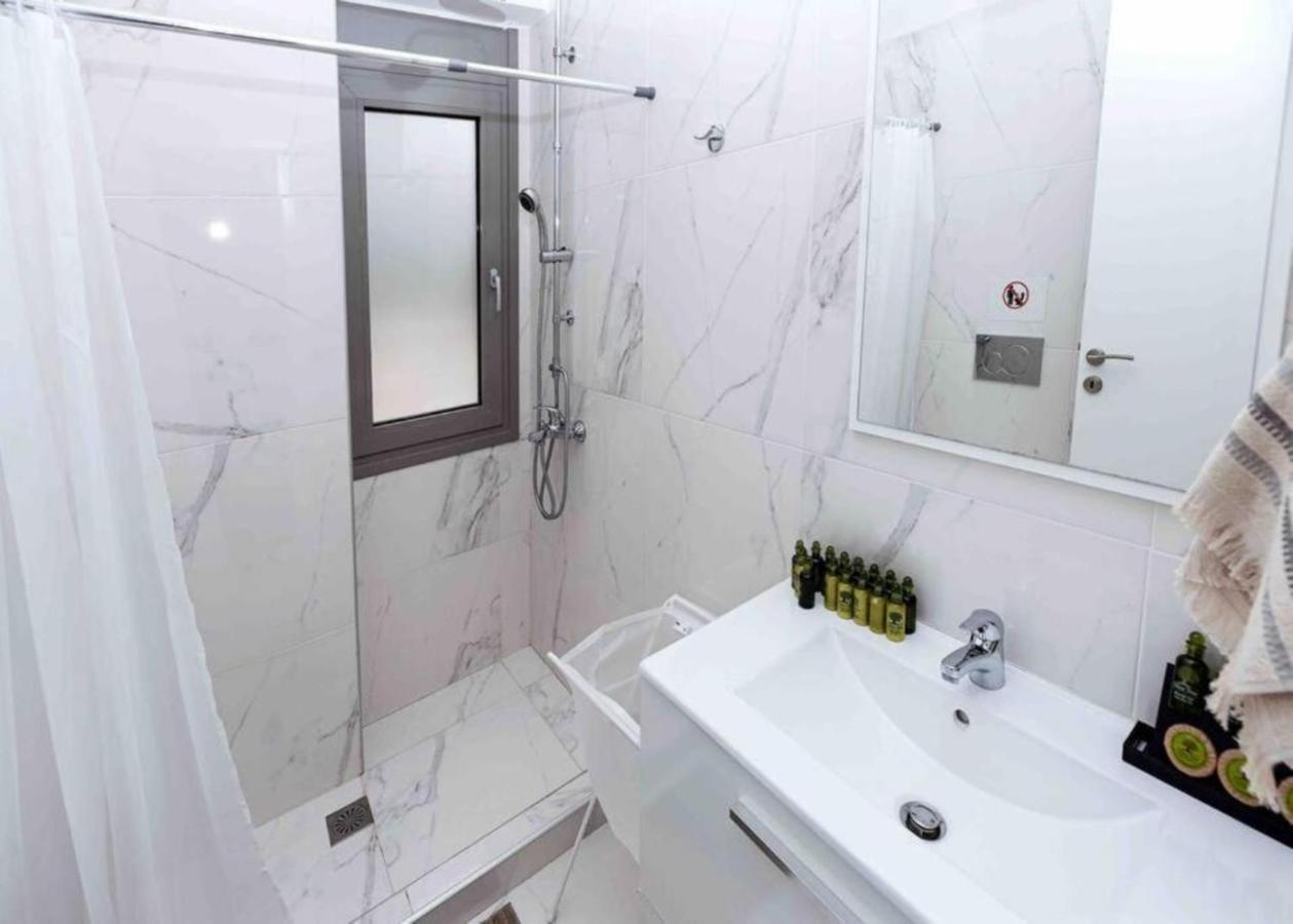 Design Apartment With Swimming Pool Near The Beach Atény Exteriér fotografie